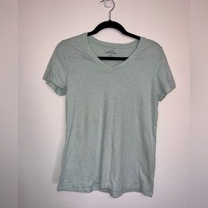 Eddie Bauer Women’s V-neck T-shirt Short Sleeve size M